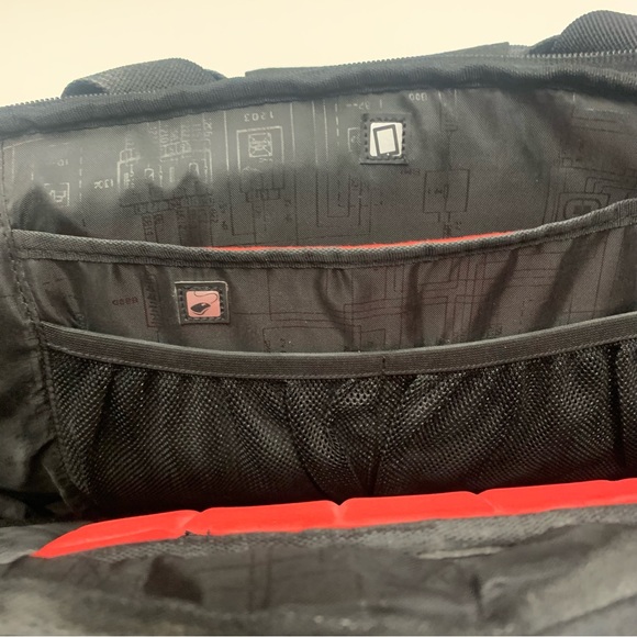 Ogio laptop messenger bag - Picture 8 of 9